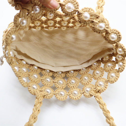 Sac à Main Tressé avec Perles – Élégance Structurée