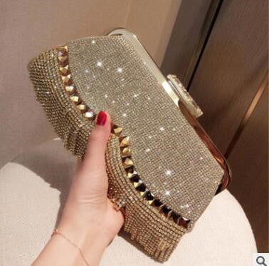 Pochette de Soirée Strass – Élégance Chic & Format Compact