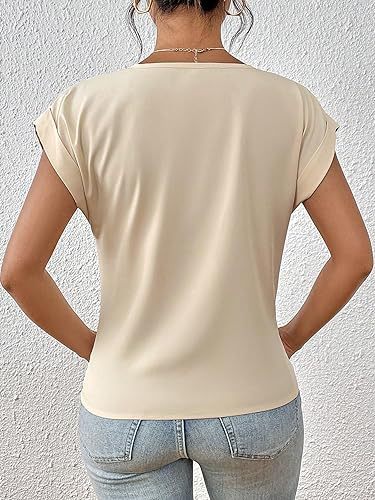 T-shirt Décontracté – Manches Courtes avec Nœud Asymétrique