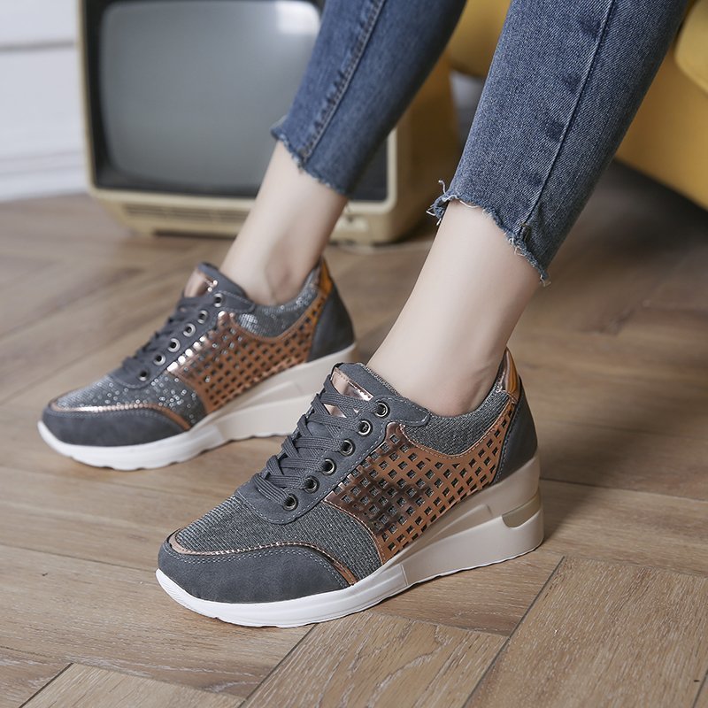 Sneakers femme ajourées à hauteur discrète