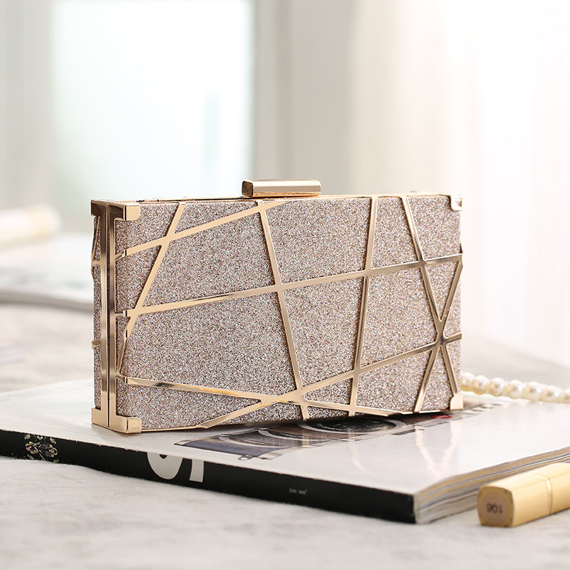 Mini sac bandoulière avec chaîne dorée