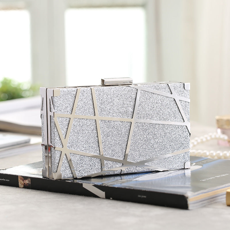 Mini sac bandoulière avec chaîne dorée