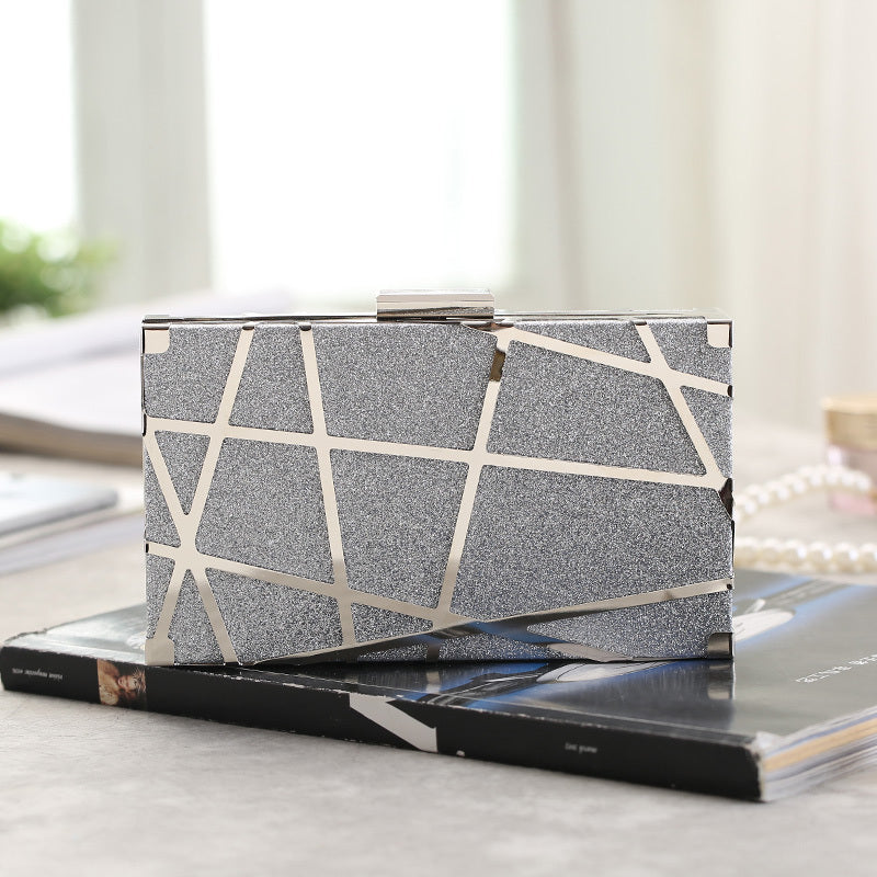 Mini sac bandoulière avec chaîne dorée