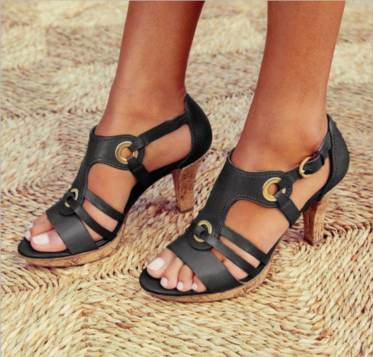 sandales avec boucles dorées