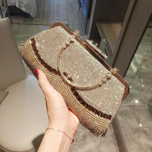 Pochette strass brillante pour soirée élégante

