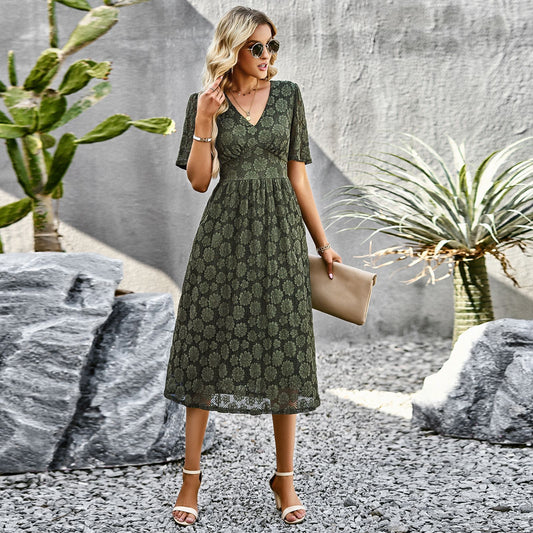 Robe élégante femme, longue, manches courtes et col V profond.
