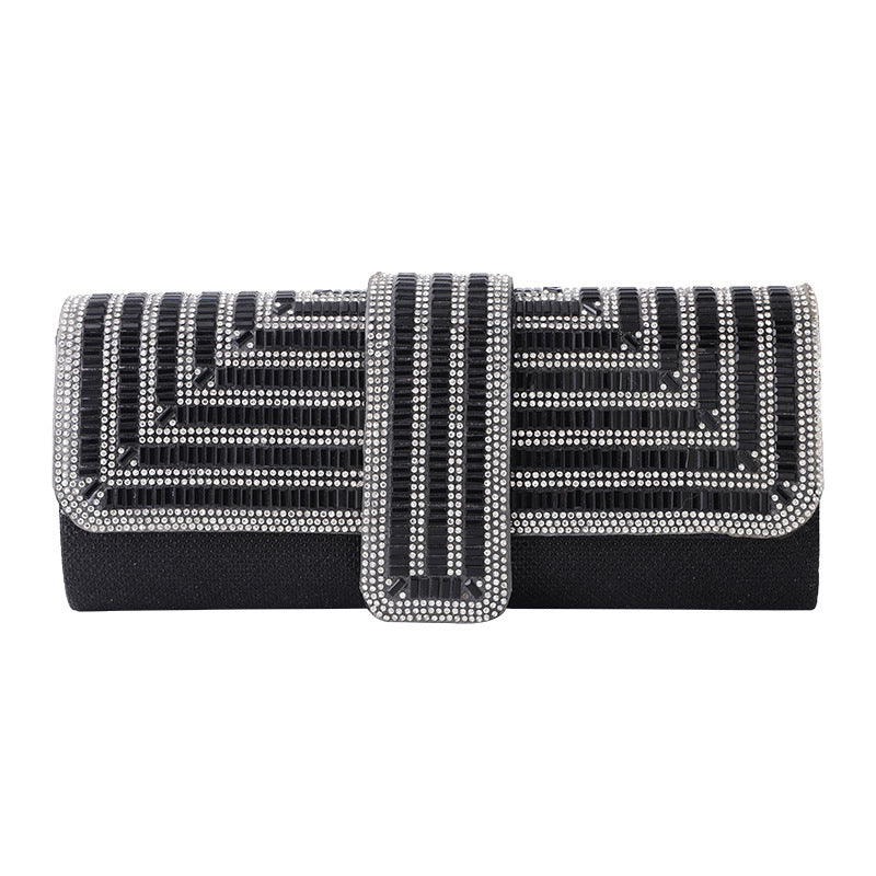 Sac soirée format compact pour accessoires essentiels


