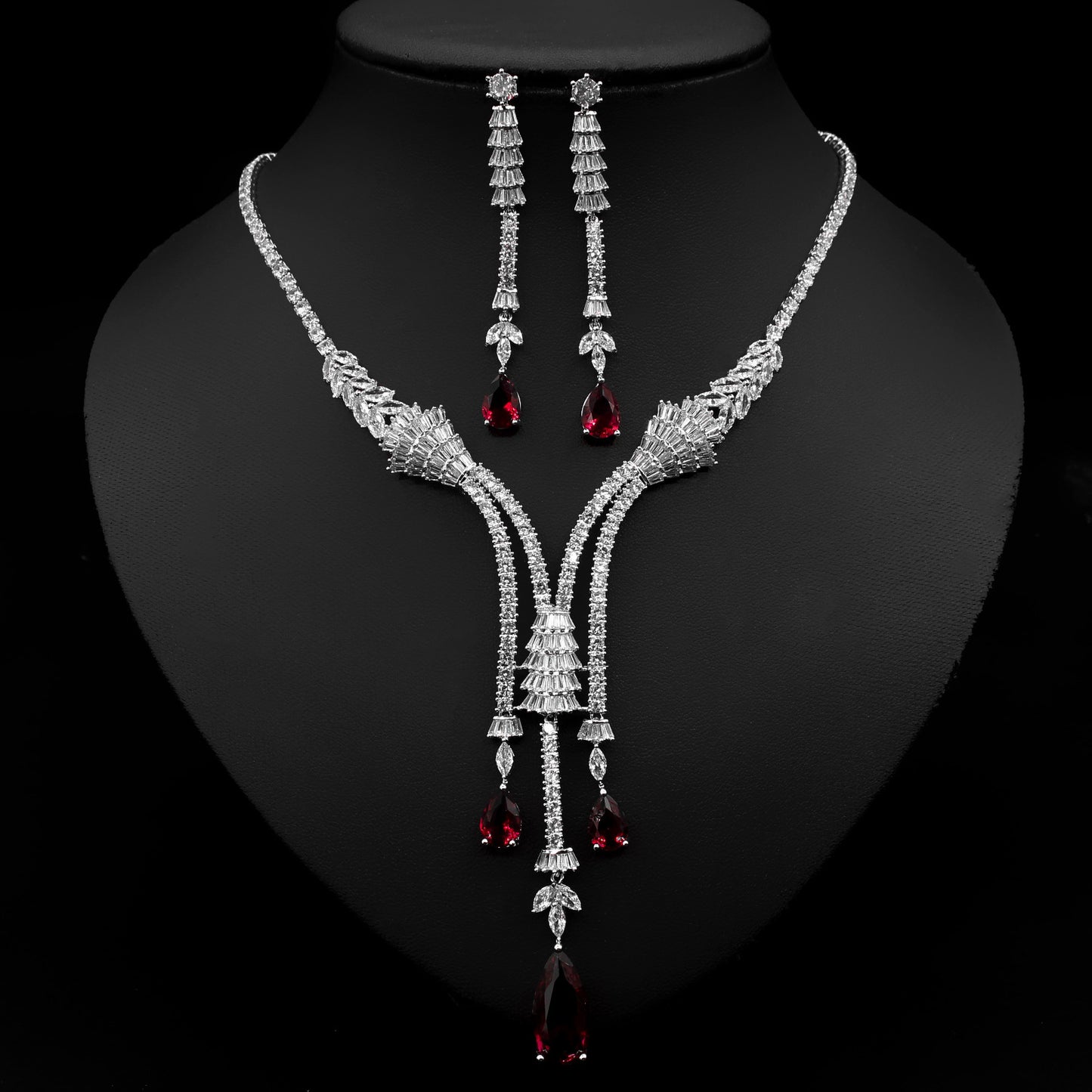 Ensemble collier zircon goutte & boucles fleurs