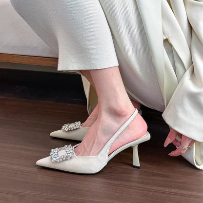 Chic et Brillance : Sandales à Bout Pointu avec Strass et Talon Élancé