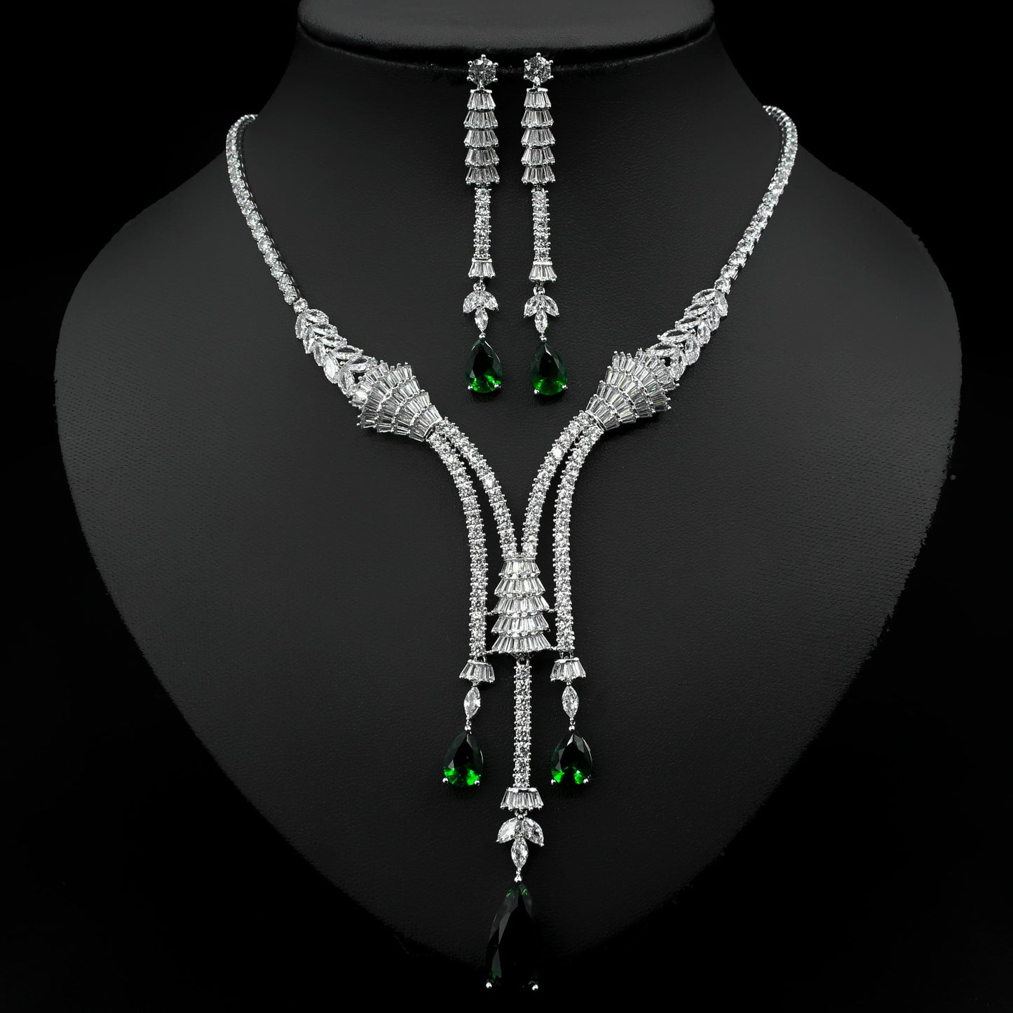 Ensemble collier zircon goutte & boucles fleurs