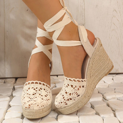 Sandales à Talons en Paille Tressée